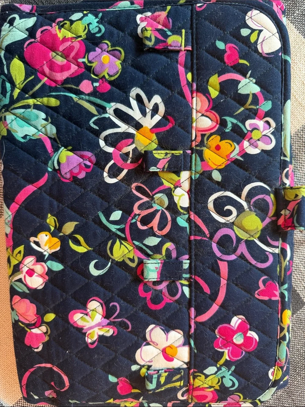 Vera Bradley Navy Floral Quilted Hanging jewelry Organizer